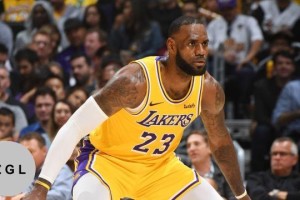 体育赛事平台-死亡缠绕封锁小卡决胜一投 詹姆斯再现巅峰防守